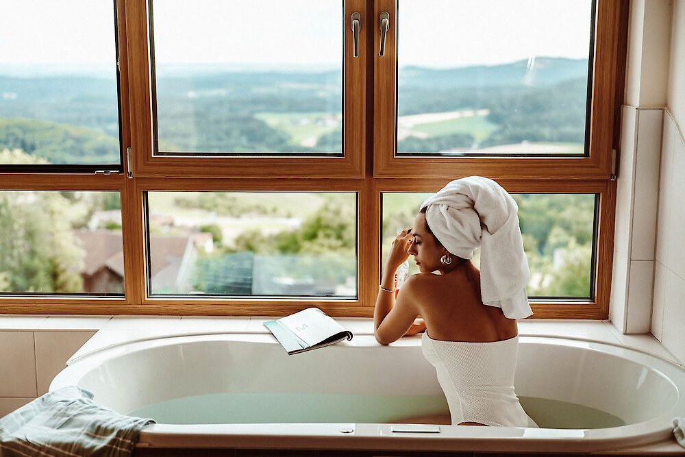 Panorama Suite mit Whirlpool und Infrarot Sauna
